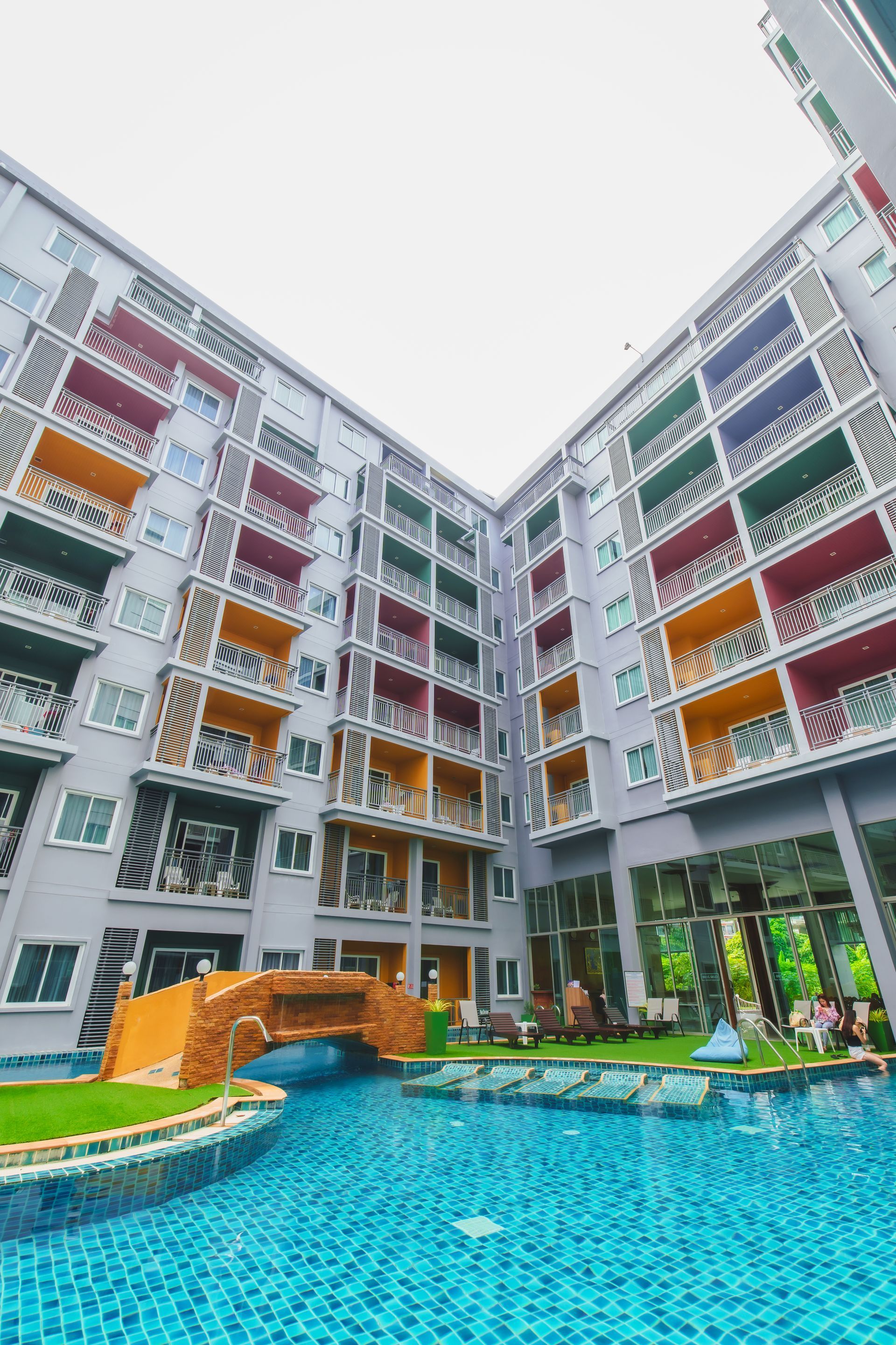 Elite Suites Patong pool